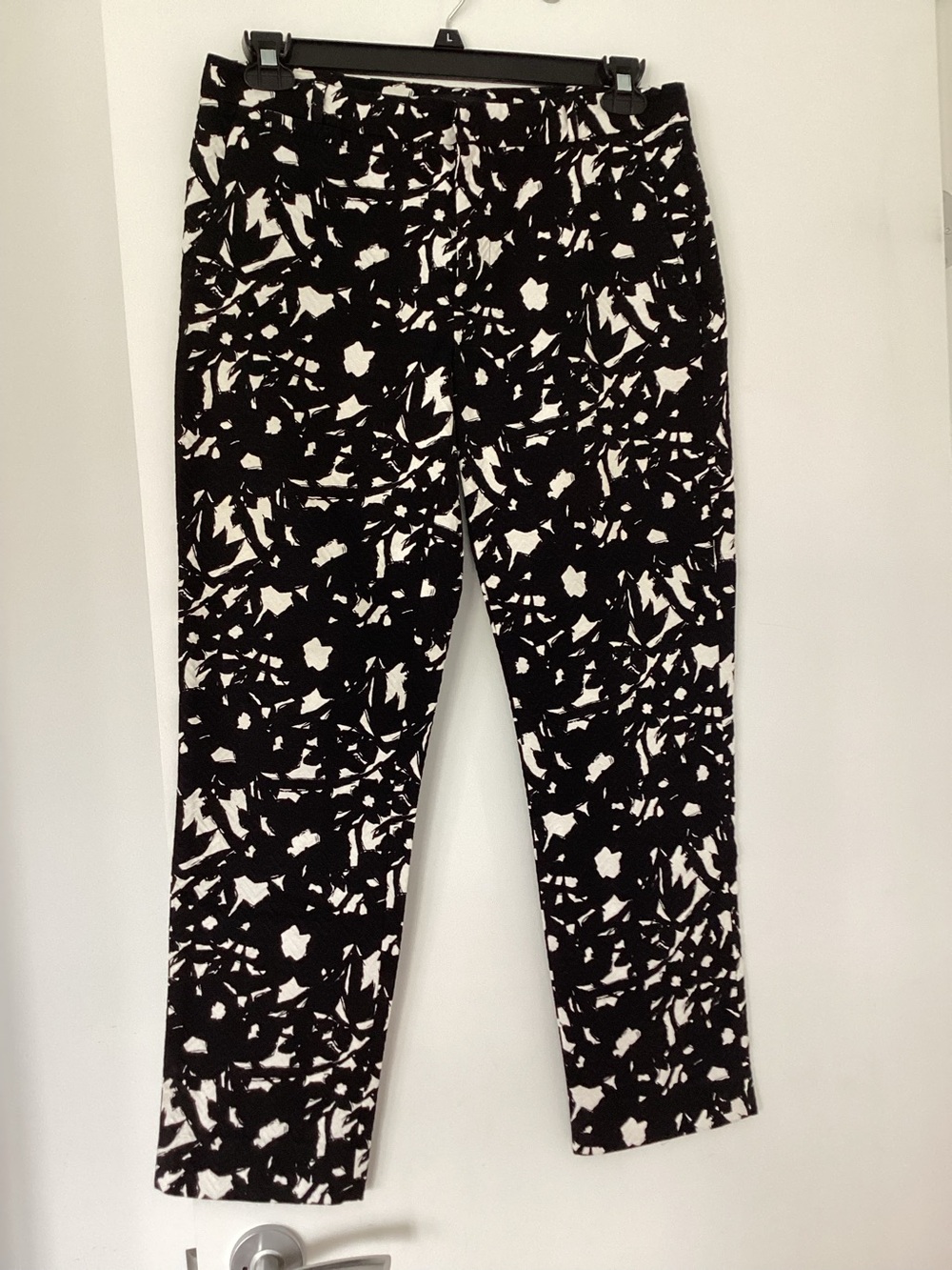 Banana Republic pants. Black and white pattern. 100% cotton pique. NWOT